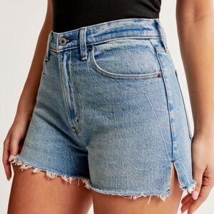 Abercrombie mom short